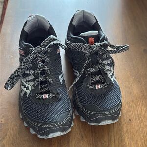Saucony Black and White Sneakers with Mesh Upper and Cushioned Midsole S20451-20